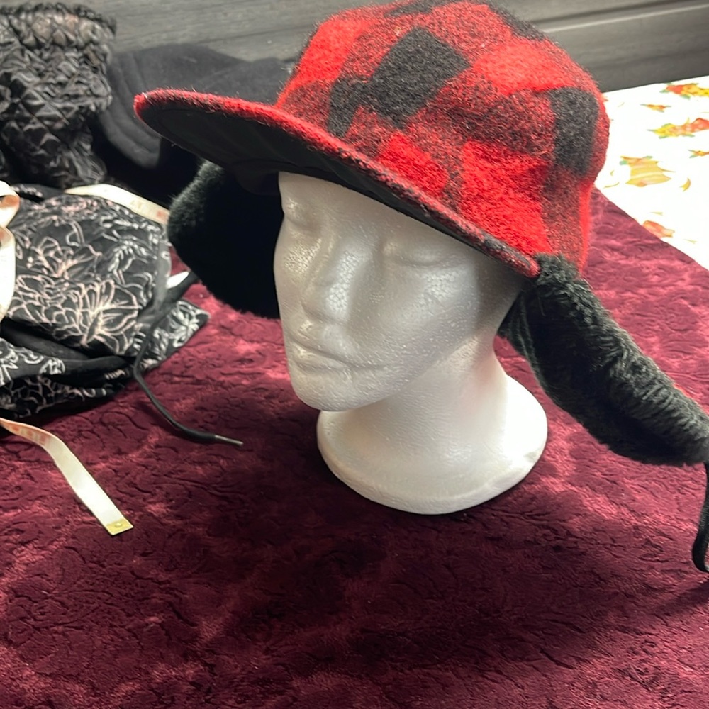 Plaid wool hat